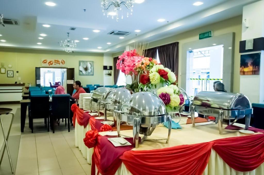 โฮเต็ล โกเบมาส เมลากา Hotel Malacca ภายนอก รูปภาพ