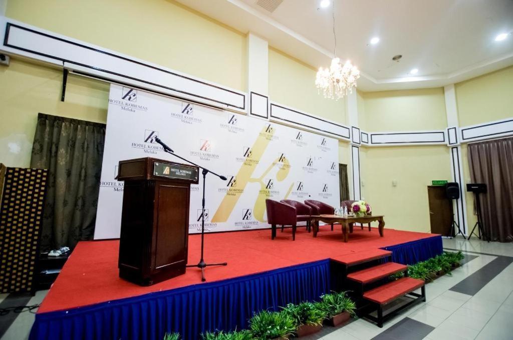 โฮเต็ล โกเบมาส เมลากา Hotel Malacca ภายนอก รูปภาพ