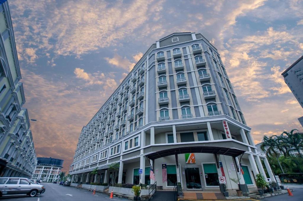 โฮเต็ล โกเบมาส เมลากา Hotel Malacca ภายนอก รูปภาพ