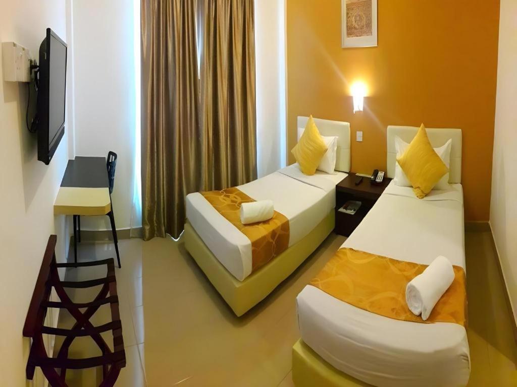โฮเต็ล โกเบมาส เมลากา Hotel Malacca ภายนอก รูปภาพ