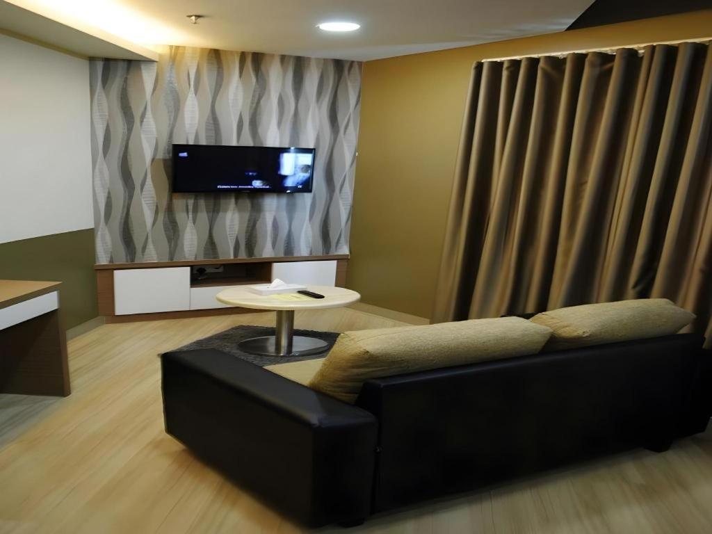 โฮเต็ล โกเบมาส เมลากา Hotel Malacca ภายนอก รูปภาพ
