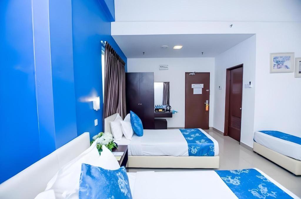 โฮเต็ล โกเบมาส เมลากา Hotel Malacca ภายนอก รูปภาพ