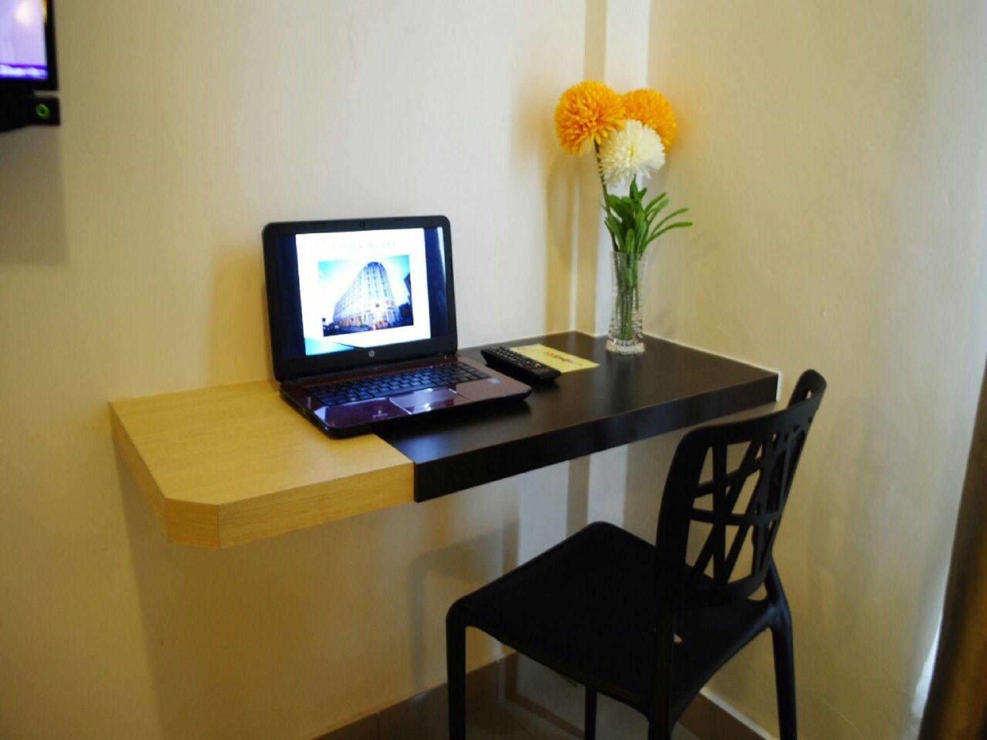 โฮเต็ล โกเบมาส เมลากา Hotel Malacca ภายนอก รูปภาพ