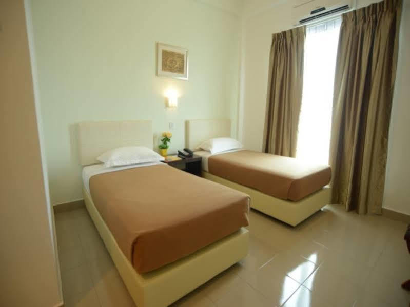 โฮเต็ล โกเบมาส เมลากา Hotel Malacca ภายนอก รูปภาพ